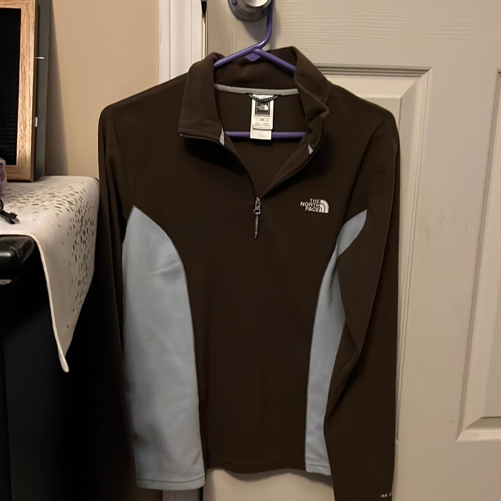 North face woman’s fleece pull over